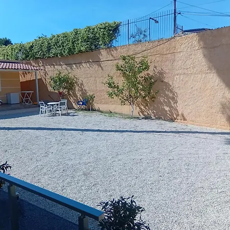 Dioni Dream Free Parking *